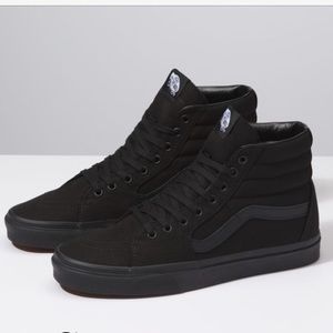 Womens 8.5/Men’s 7 All Black Sk8-High Vans